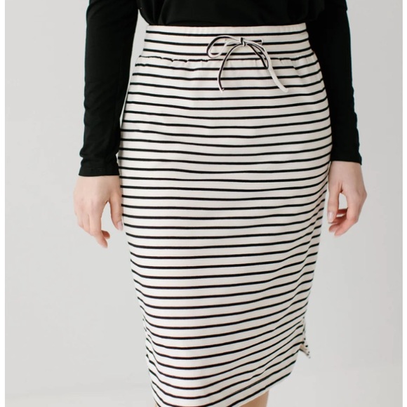 Mainstreet Exchange Dresses & Skirts - OLIVIA' SKIRT IN CREAM WITH BLACK STRIPES